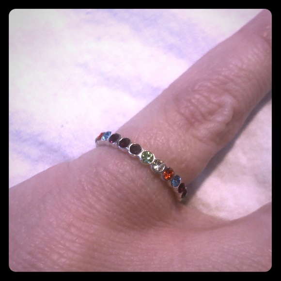 Jewelry - Rainbow colored rhinestones ring